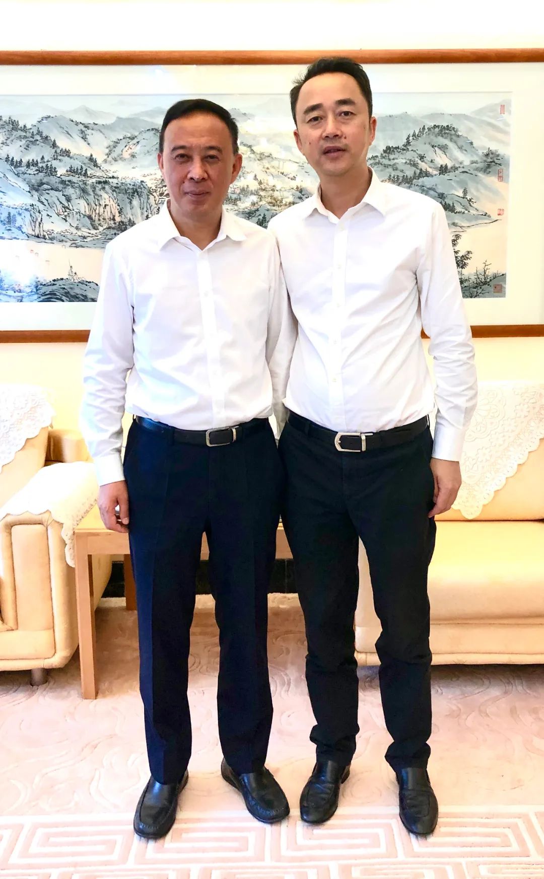 汪俊林董事长赴茅台签署「世界酱香型白酒核心产区发展宣言」,提议