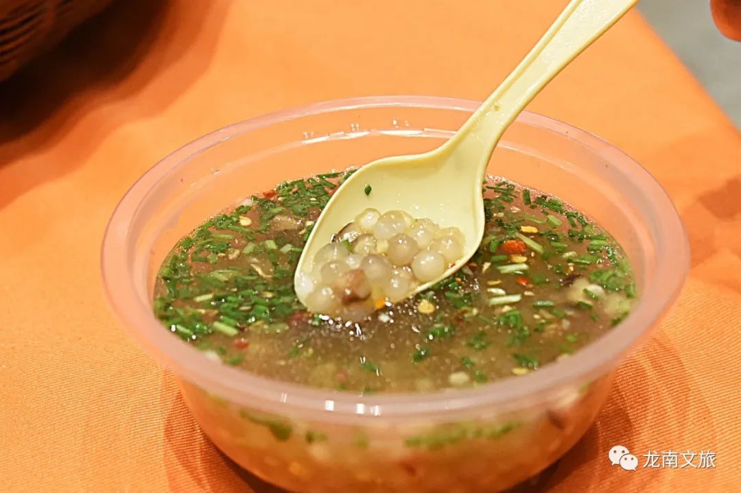 一大波美食来袭   让你在一餐之中   尝遍杨村特色美食   请捂住