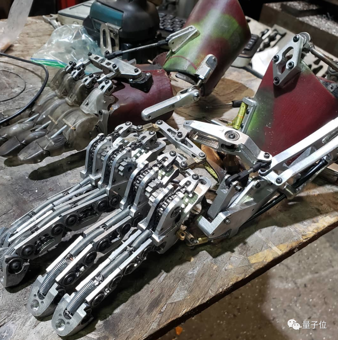这只机械手太硬核!