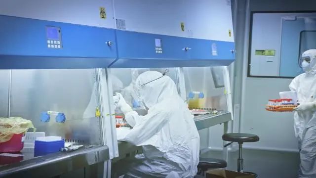 北京何时调低响应级别 进口虾外包装检测出病毒意味着什么 吴尊友解读 北京 哈萨克斯坦 肺炎 新浪科技 新浪网