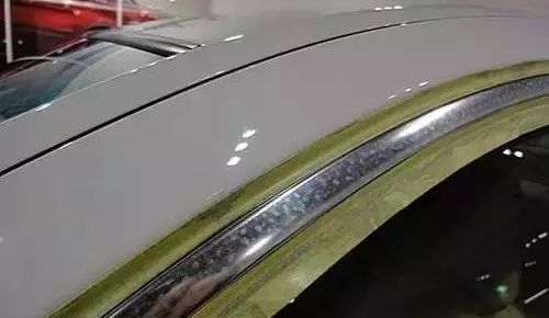 车身镀铬件一遇潮就氧化生锈教你一招一涂一抹即可洁净