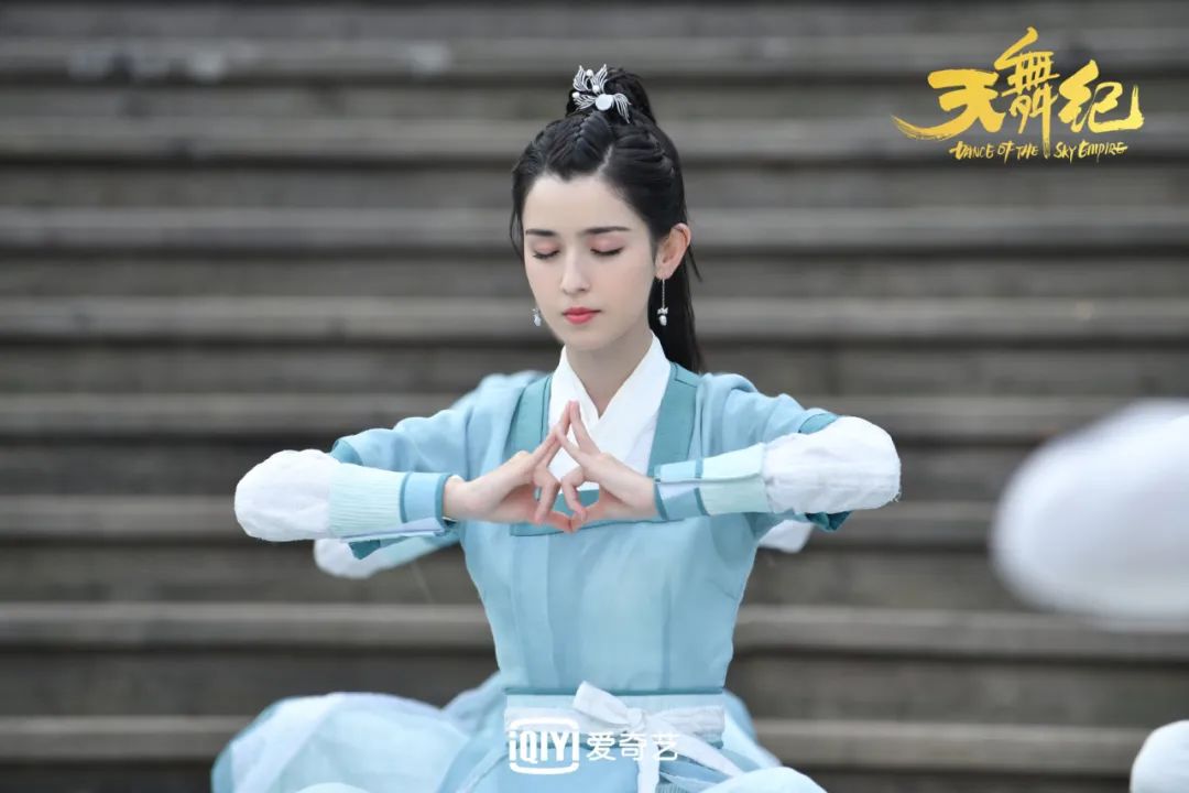 天舞纪哈妮克孜犹如人间仙子首演古装惊艳美出新高