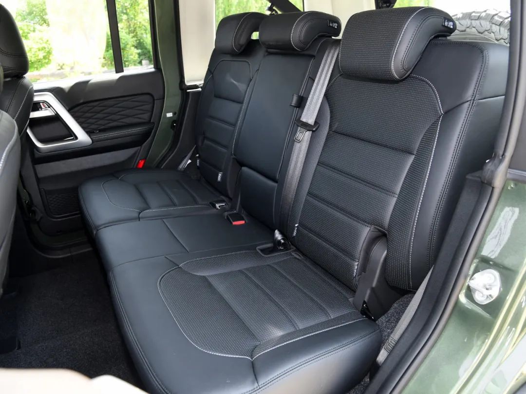 北京bj40雨林穿越版上市 !售价26.99万元