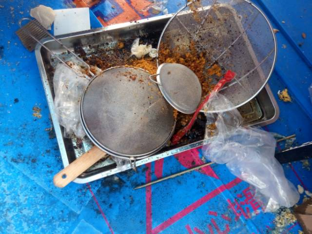 路边摊内幕曝光,多少人正在被毒害