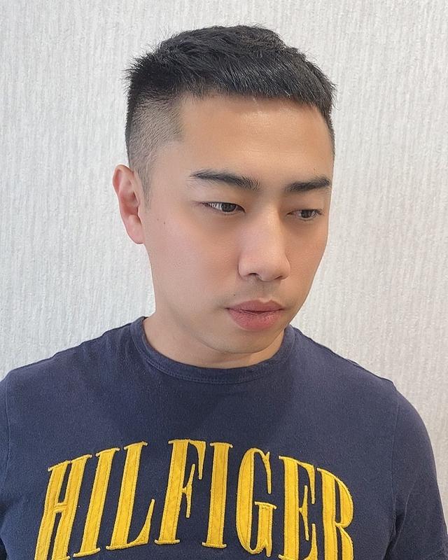 11款适合夏天剪的男士潮流发型简单不油腻帅气显精神