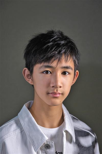 14岁的“朱朝阳”镜头前游刃有余 生活中慢热沉稳