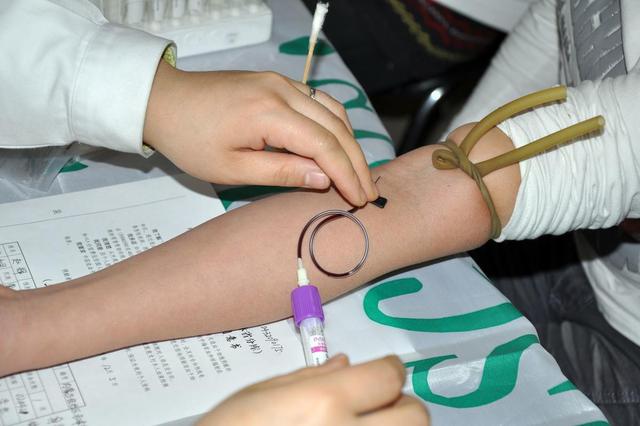 新生儿要采“足跟血”？提前预防特殊隐患，妈妈再心疼也别阻止休闲区蓝鸢梦想 - Www.slyday.coM