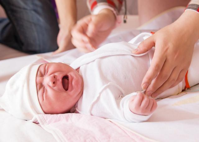 新生儿要采“足跟血”？提前预防特殊隐患，妈妈再心疼也别阻止休闲区蓝鸢梦想 - Www.slyday.coM