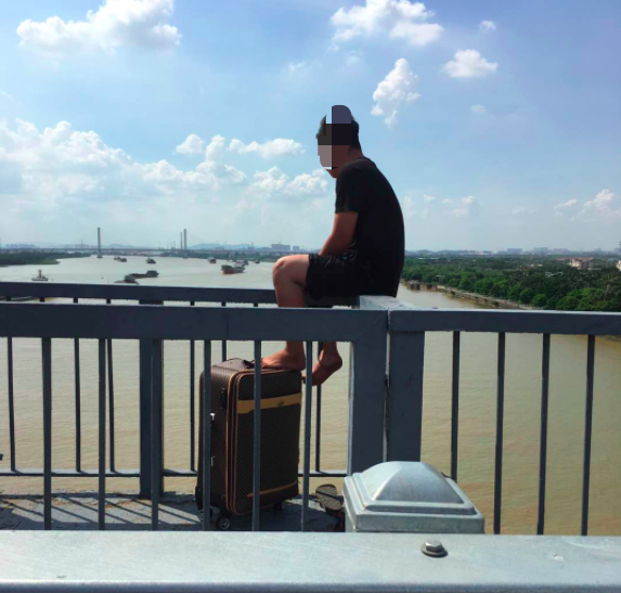 最新一男子在外海大桥跳桥具体情况是