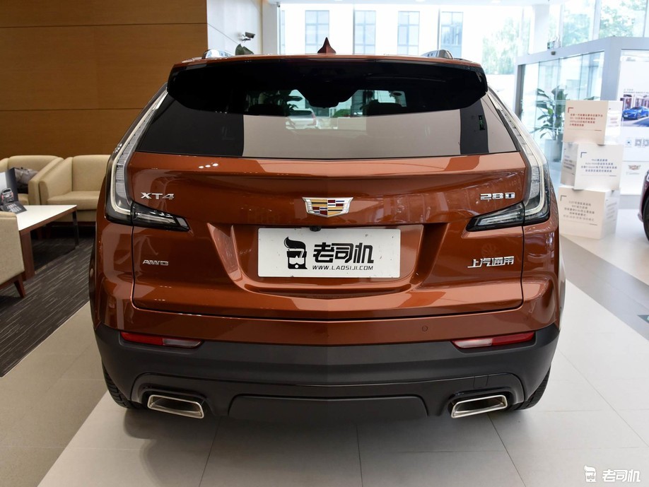 不输BBA的个性之选 小哥带你看凯迪拉克XT4