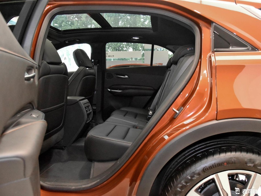 不输BBA的个性之选 小哥带你看凯迪拉克XT4