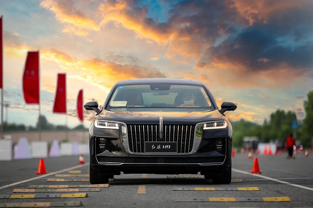 5款车型7种颜色 车长超5米还是大溜背 这款新车真的绝了！