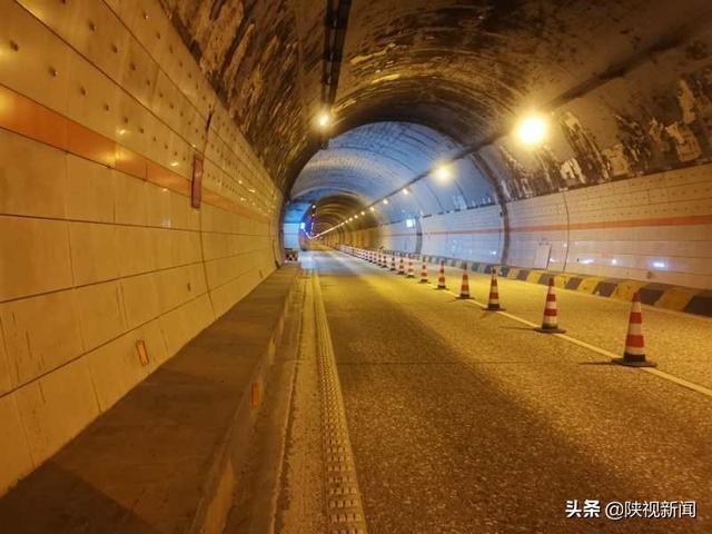 包茂高速大棕坡隧道因货车起火已拥堵超48小时 7公里路段将封闭1个月