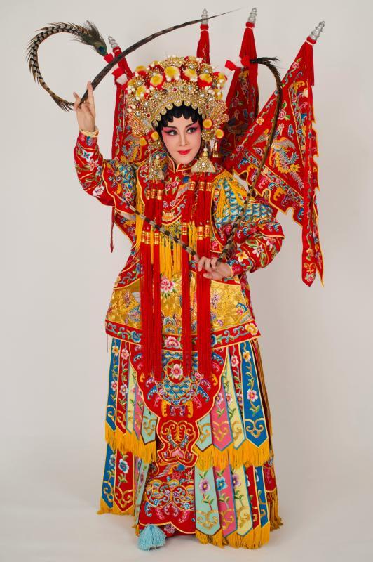 视频|"全能花旦"吴非凡:为粤剧打造新的"鸳鸯剑"