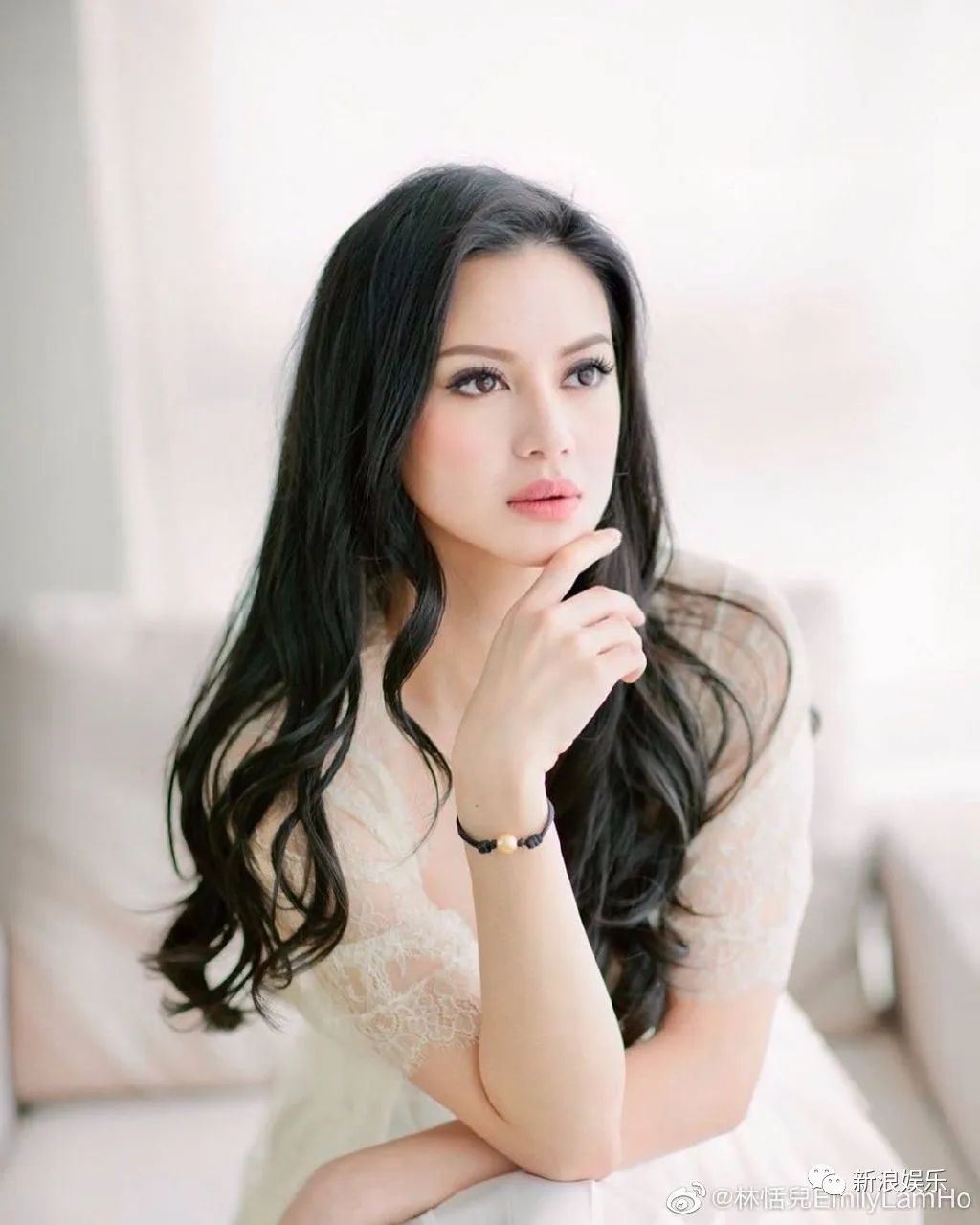 她的颜值还在可她变化好大