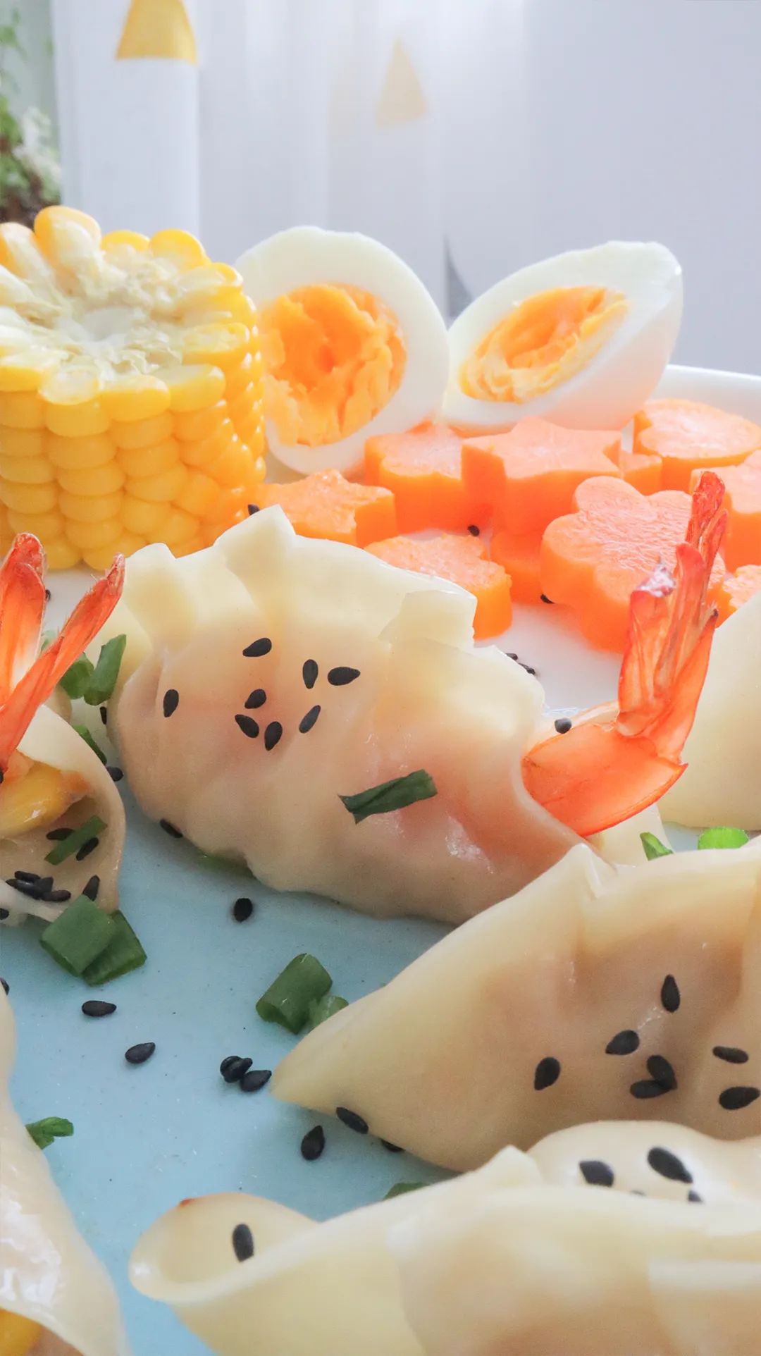 你有多久没好好吃早餐了?快用「三鲜虾尾饺」唤醒元气满满的一天!