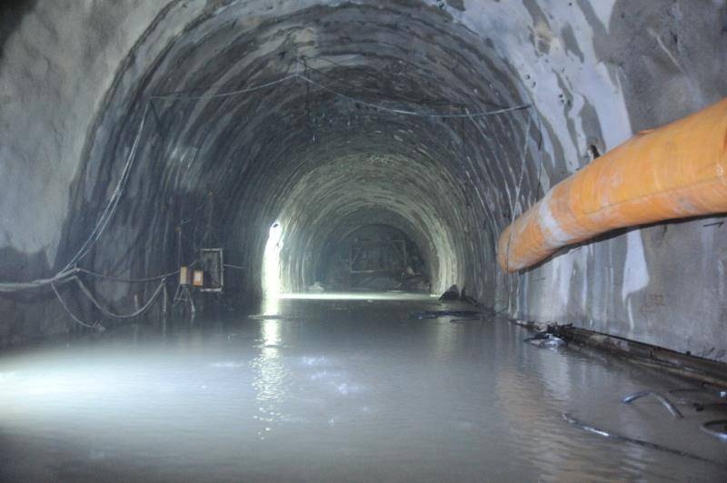 涌水每天灌满17个标准游泳池 中老铁路的这条隧道终于通了!