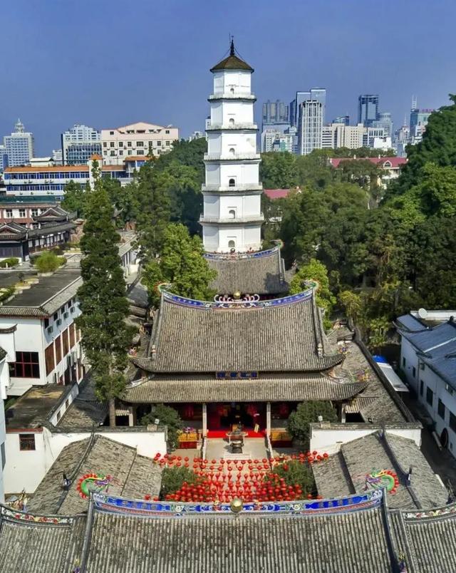 是福州的城市地标   从宋代梁克家编撰《淳熙三山志》开始   白塔的