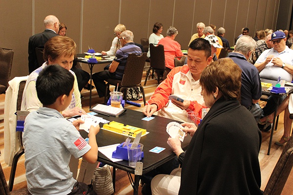 上海这所初中25年坚守桥牌特色，延伸思维让学生终身受益
