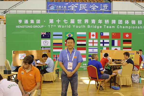 上海这所初中25年坚守桥牌特色，延伸思维让学生终身受益