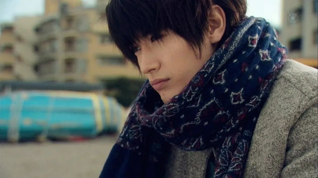 2014年,《我生存的时间》中,患病的大四生泽田拓人