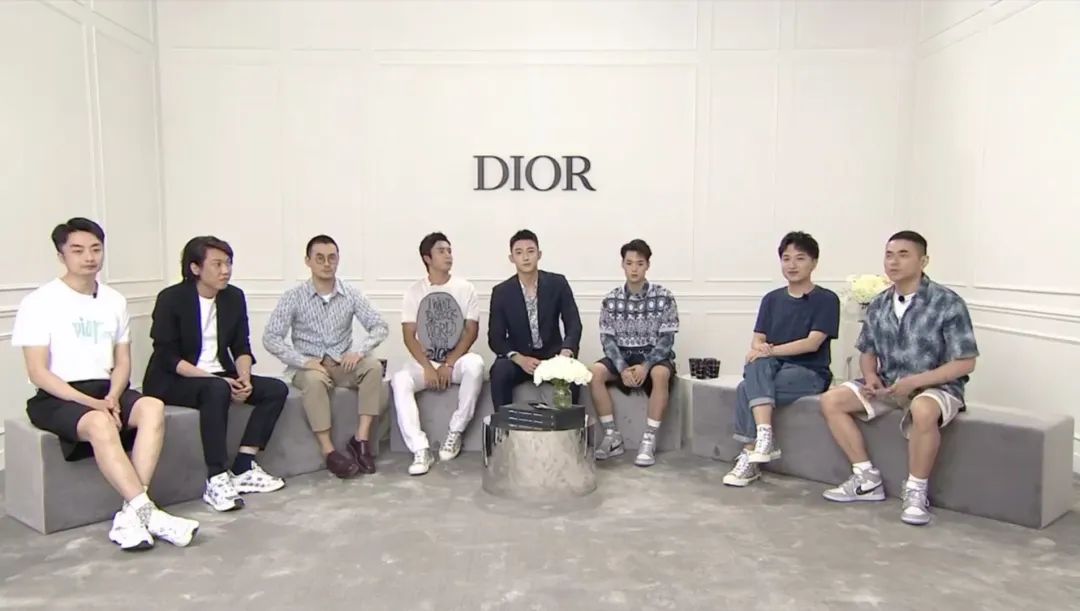 DIOR男装秀落户微博，看热闹还是看门道？