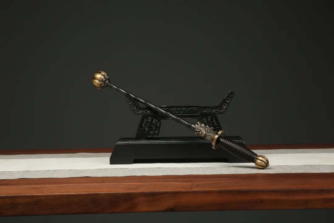 谁说袖锤小巧又没用这把独具特色的金瓜锤分分钟锤爆你