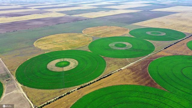 航拍土耳其圆形农田 如天然"打碟机"