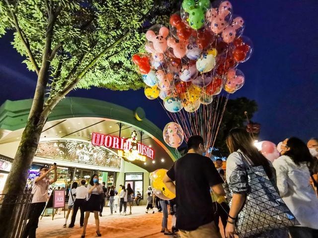 迪士尼首次推出夜市!约?