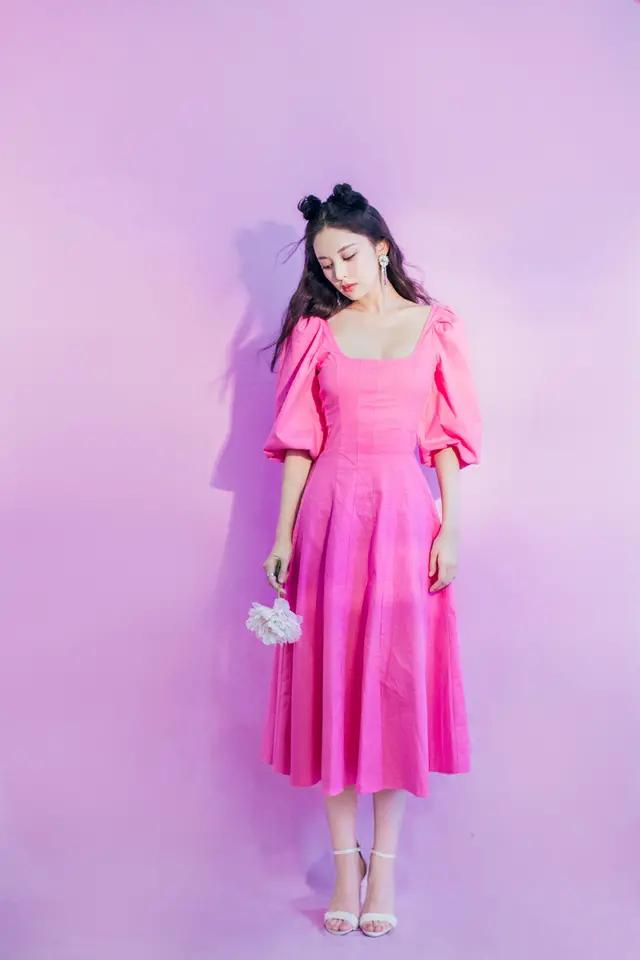 谭松韵,吴昕穿对连衣裙都瘦一圈!夏日连衣裙的正确穿法在这里