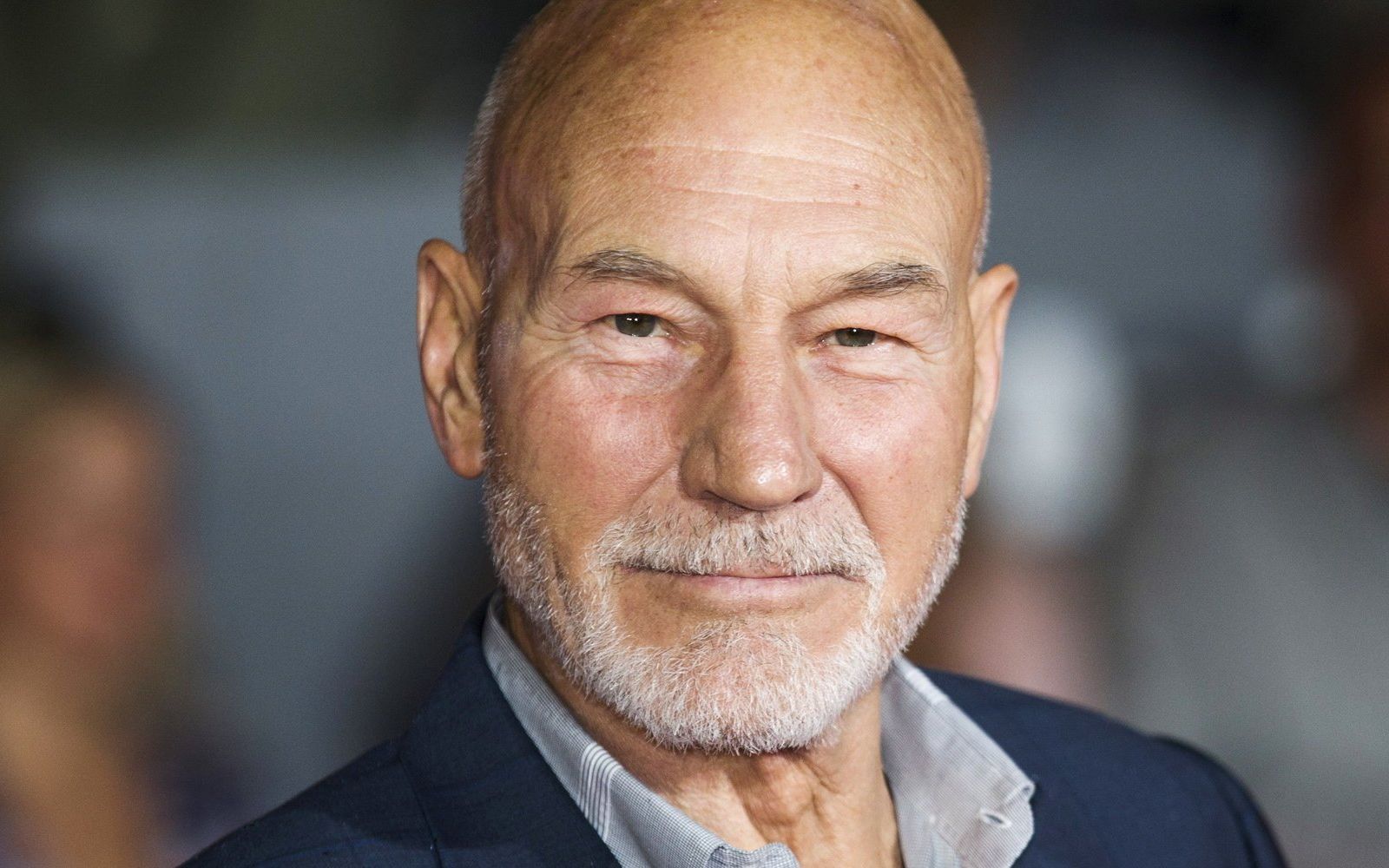 80岁"x教授"帕特里克·斯图尔特计划出回忆录