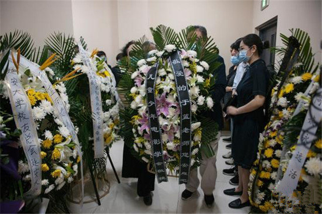 "江姐"于蓝去世灵堂遗照曝光,李雪健等各界人士前往悼念