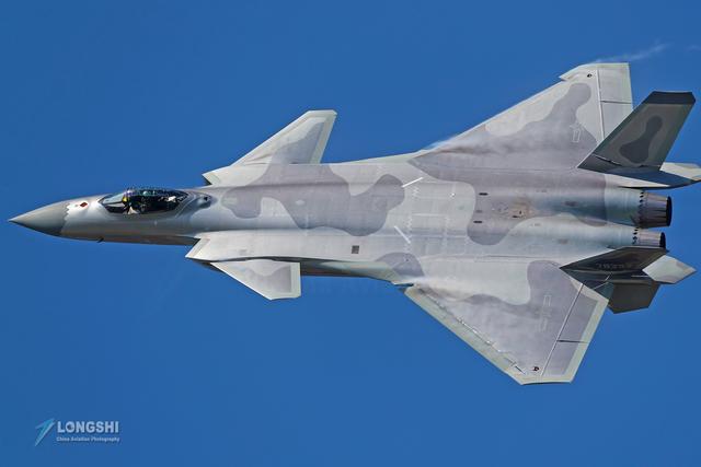 高清细节歼20威龙战机颜值高居国产型号首位涂装也有战斗力