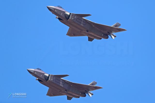 高清细节歼20威龙战机颜值高居国产型号首位涂装也有战斗力