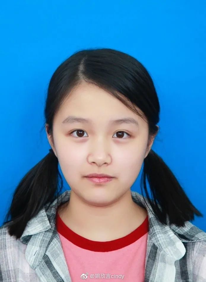 饰演小安生的演员李昊芳是芒果台力捧的新人李浩菲的妹妹↓特别声明