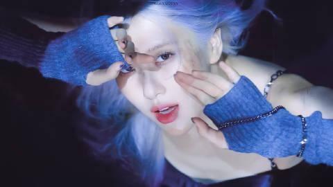 blackpink回归新歌出乎意料失水准,jennie挑染造型被嘲像杨过