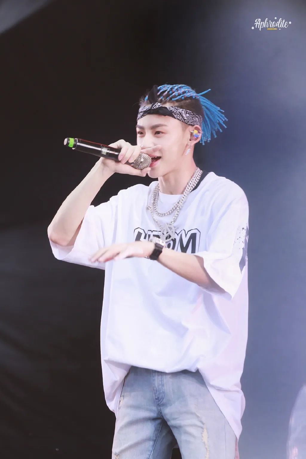 个性男孩都要留一次炫酷脏辫?