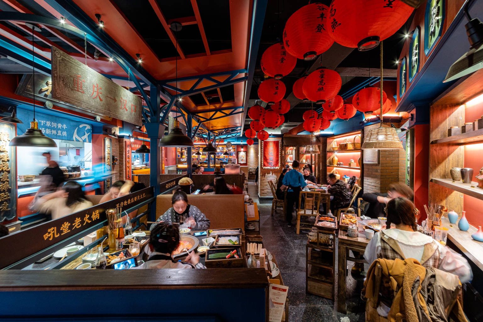 吼堂老火锅发文指责郑恺火锅店抄袭