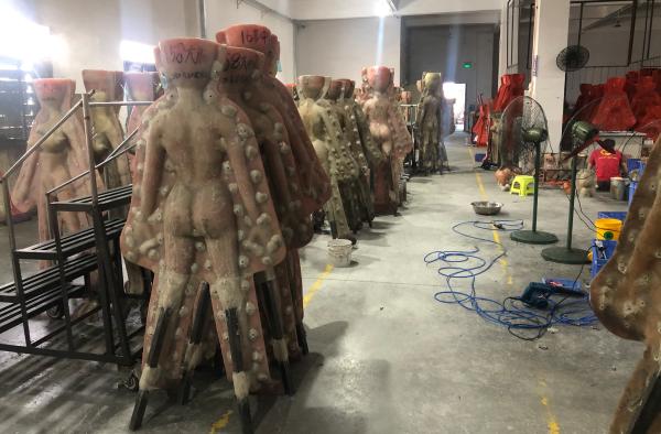 探访成人娃娃工厂:疫情期间德意等国出口大涨,可以私人定制