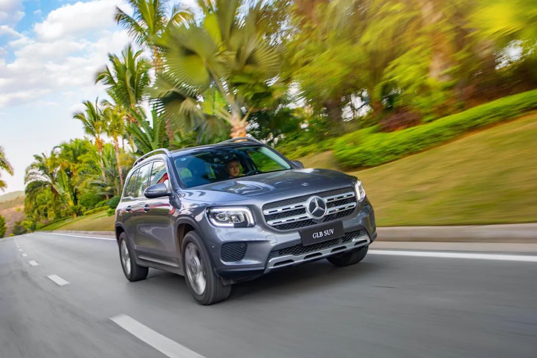 梅赛德斯-奔驰glb suv试驾体验
