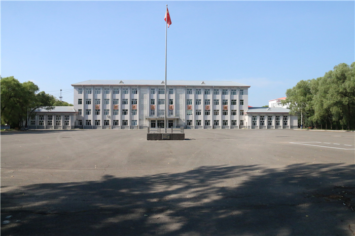 大庆职业学院盛夏的校园(北校区)