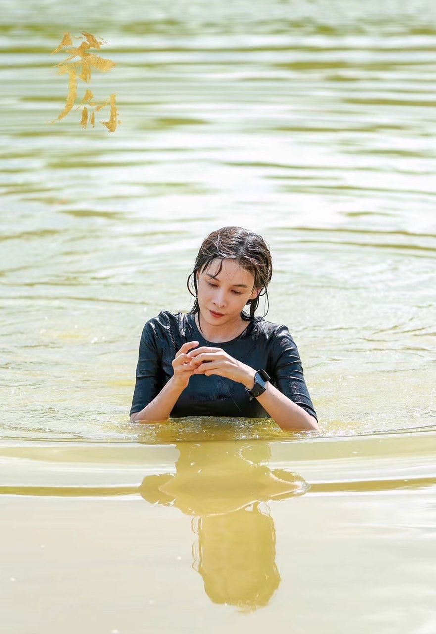 任达华张蓝心主演动作片《爷们》首曝剧照,预计明年上映