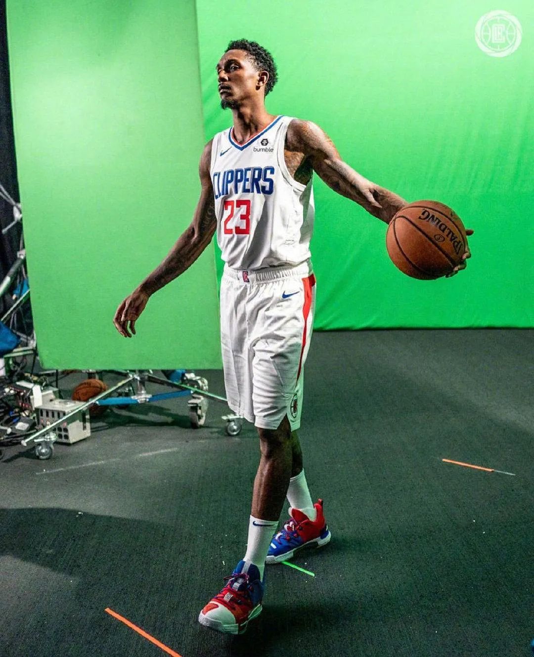 全新科技 大碳板…|匹克_新浪新闻