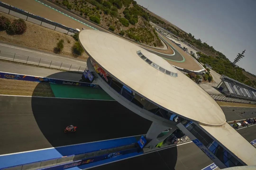 其中更有5个赛道(circuito de jerez,red bull ring– spielberg