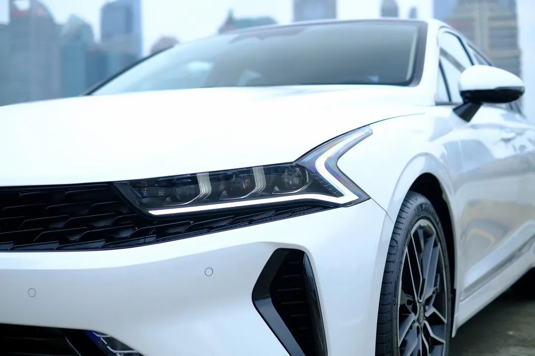 实拍近期最帅气B级新车 这颜值我真的可以！