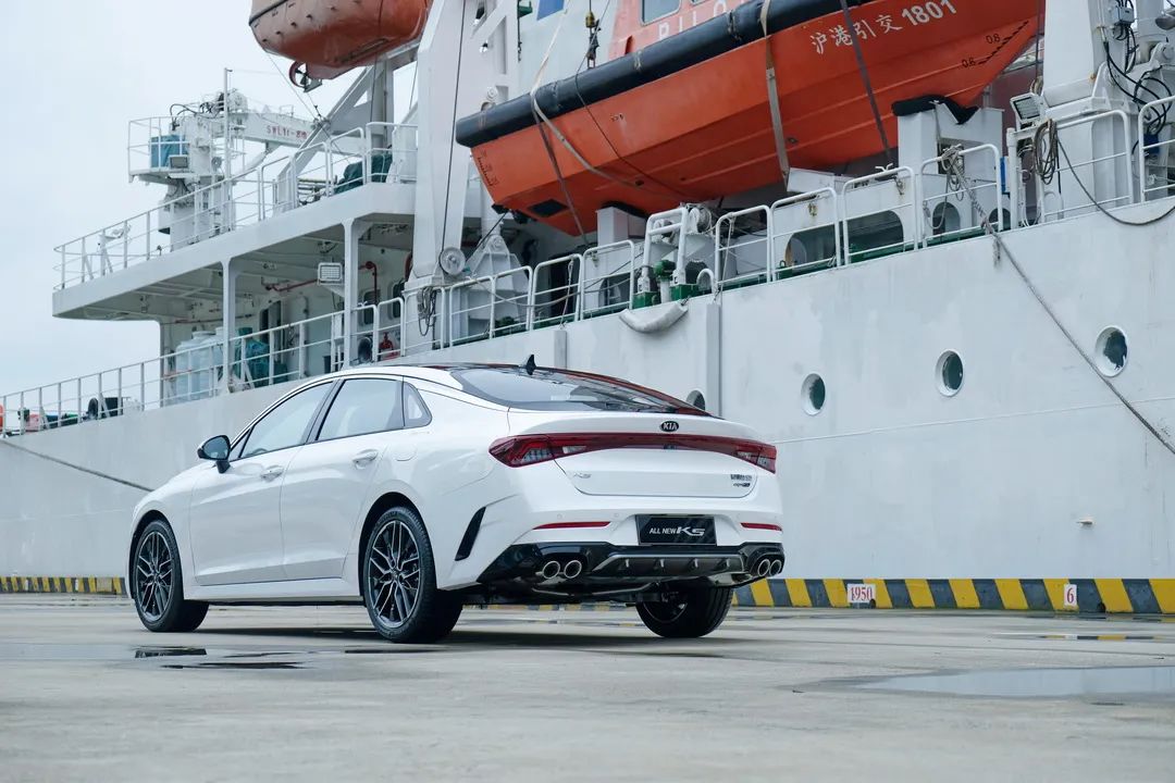 实拍近期最帅气B级新车 这颜值我真的可以！