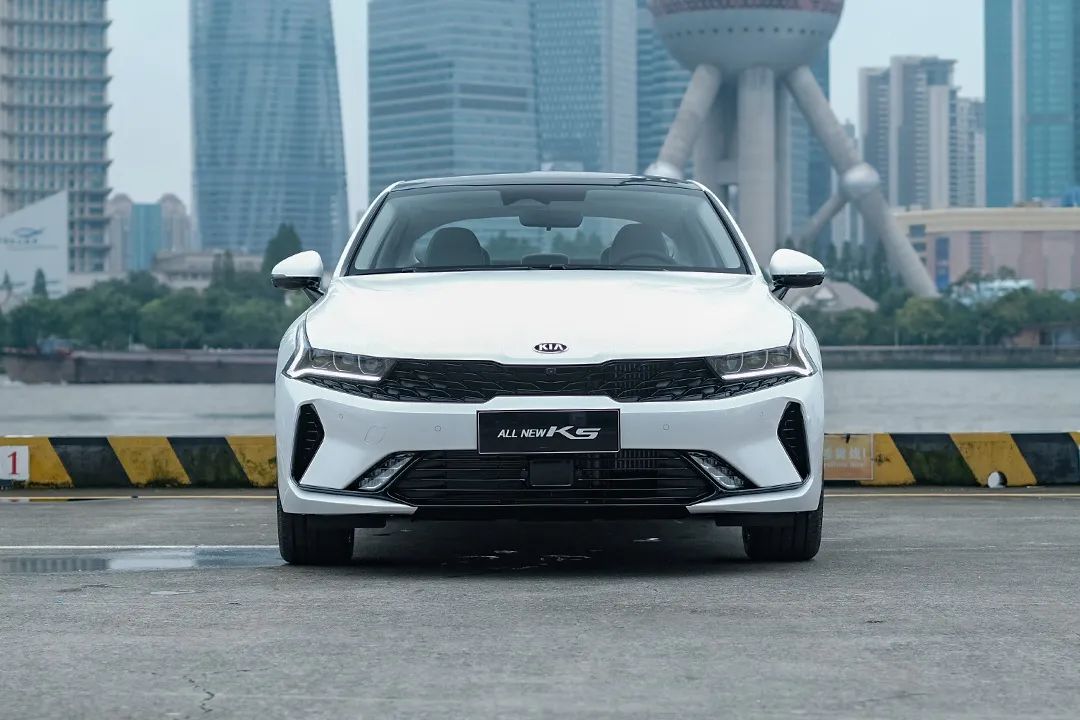 实拍近期最帅气B级新车 这颜值我真的可以！