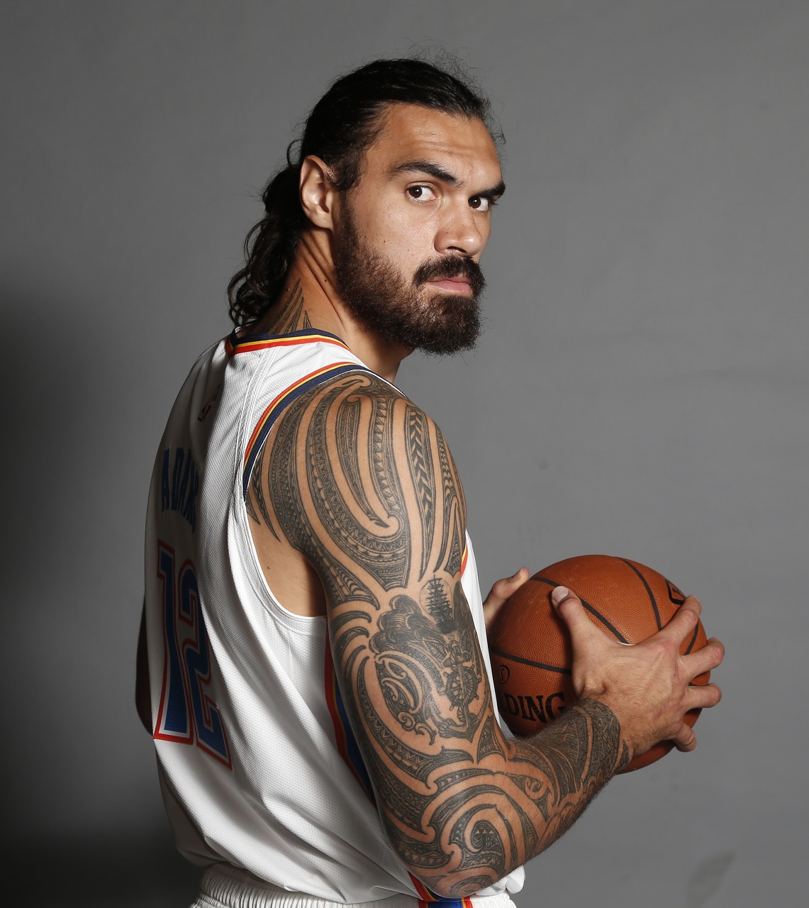 比赛中投三分不?亚当斯:不