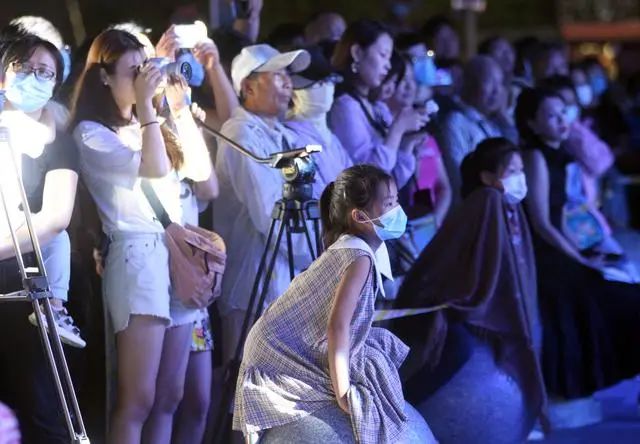 昨晚开始,青岛本土乐队闪耀欢动夏夜!