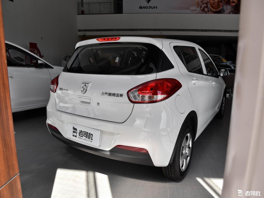 5万就能买到的超实用小型车小哥带你看宝骏310